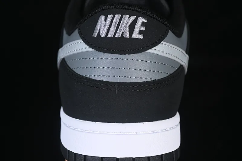 All categories Nk SB Dunk series Nk SB Dunk Low low-top sneakers Nike SB Dunk Low black gray low-top casual sneakers IB3079-001